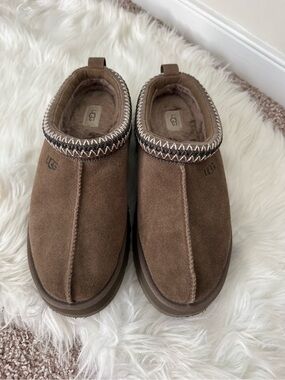 UGG Tazz Platform Slipper - Hickory